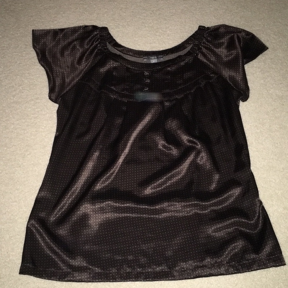 EUC Beautiful brown with tan polka dot blouse - M